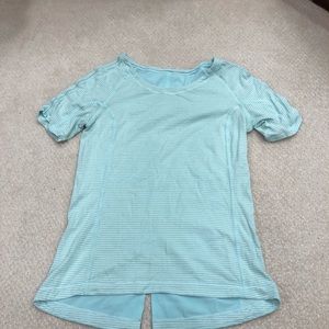 Lululemon t shirt size 2 seafoam blue